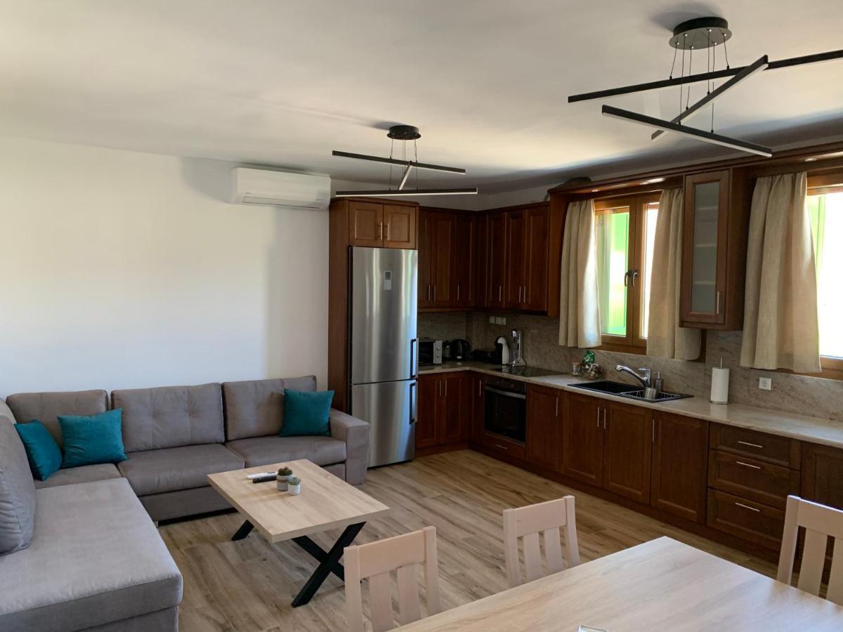Komis Crown - Luxury Apartments Komi  Экстерьер фото